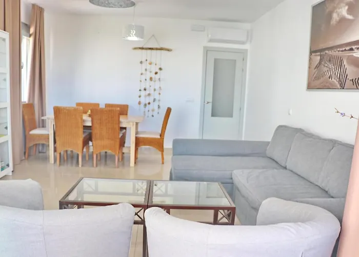 Puerta Del Sol Apartment *